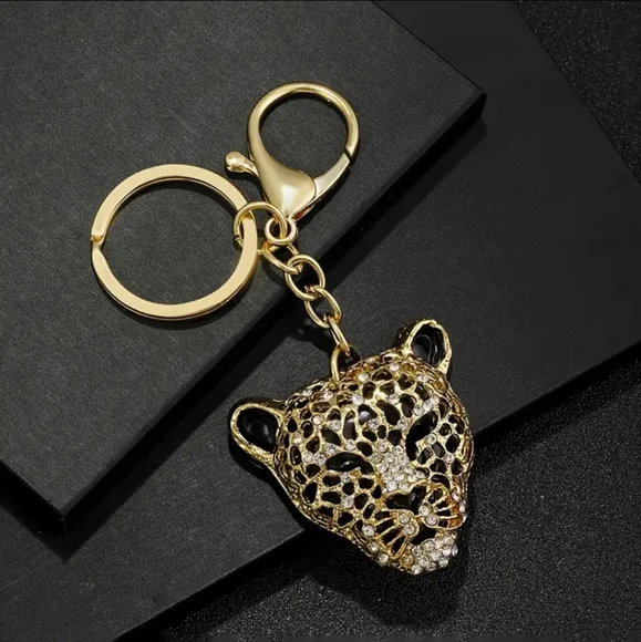Wild Glam ✨ Leopard Rhinestone Bag Charm & Keychain 🐆 - Picture 2 of 9